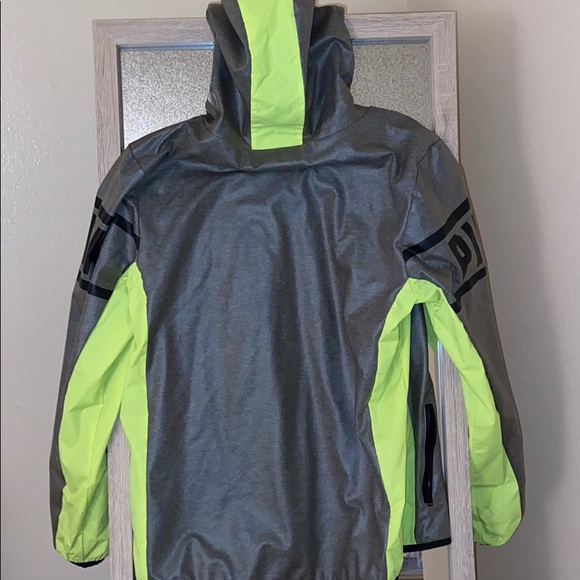 Reflective windbreaker/ rain jacket - Picture 2 of 2